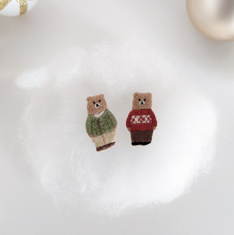 ニットのくま　刺繍ブローチ - 胸針 - 繡線 咖啡色