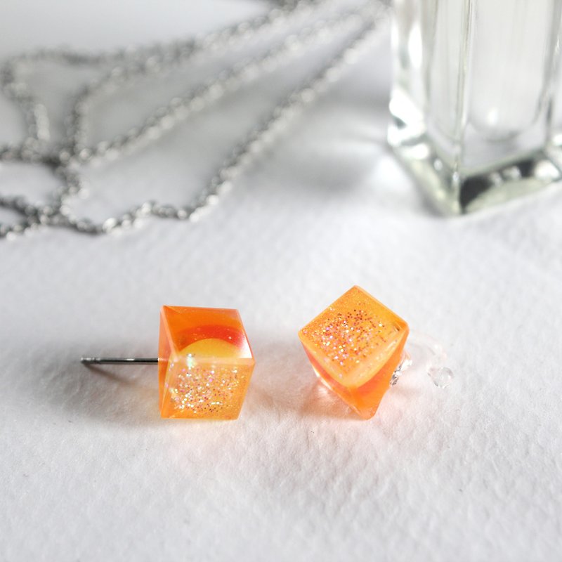 日光符文 / 樹脂耳環 - 單隻 / 冰晶方塊 橘色 汽水 - 耳環/耳夾 - 樹脂 橘色
