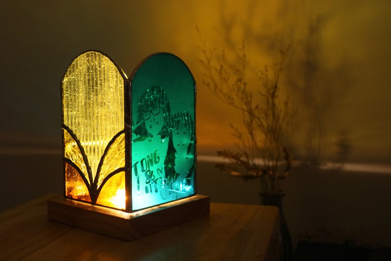 Glass inlaid frosted portrait lighting - Items for Display - Glass 