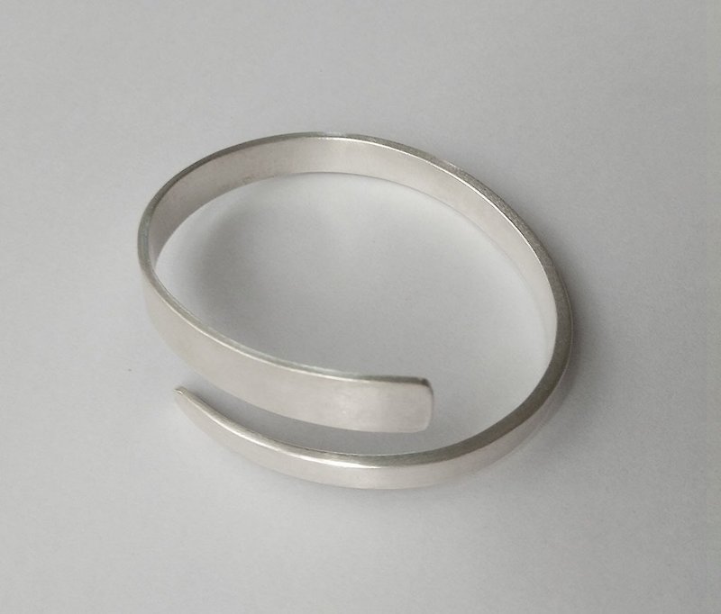 forged Bangle, solid ,Handmade ,999-Fine Silver