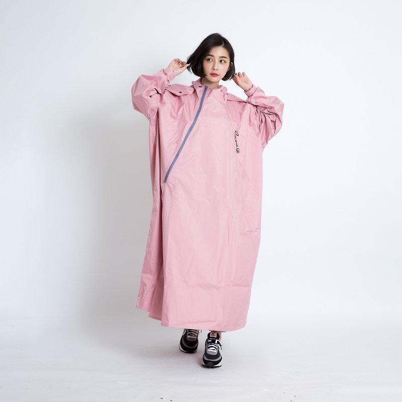 【OMBRA】Zip斜開一件式雨衣/連身 15秒快速穿脫 雨衣不進水 防水 - 雨傘/雨衣 - 防水材質 粉紅色