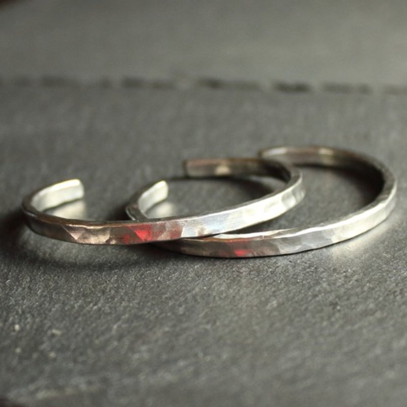 Tin (tin) × silver bracelet [Narrow Plate Tin Bangle] Bangle Metal Silver Japan - Bracelets - Silver Silver