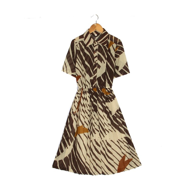 [Egg plant ancient] autumn leaves printed pleated short-sleeved ancient dress - One Piece Dresses - Polyester Khaki