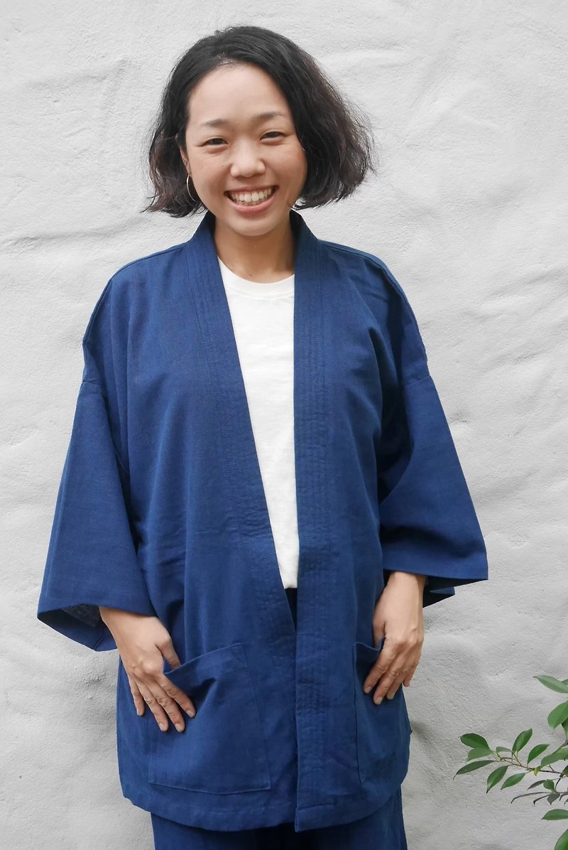 Handwoven cotton fabric kimono (blue - 女大衣/外套 - 棉．麻 藍色