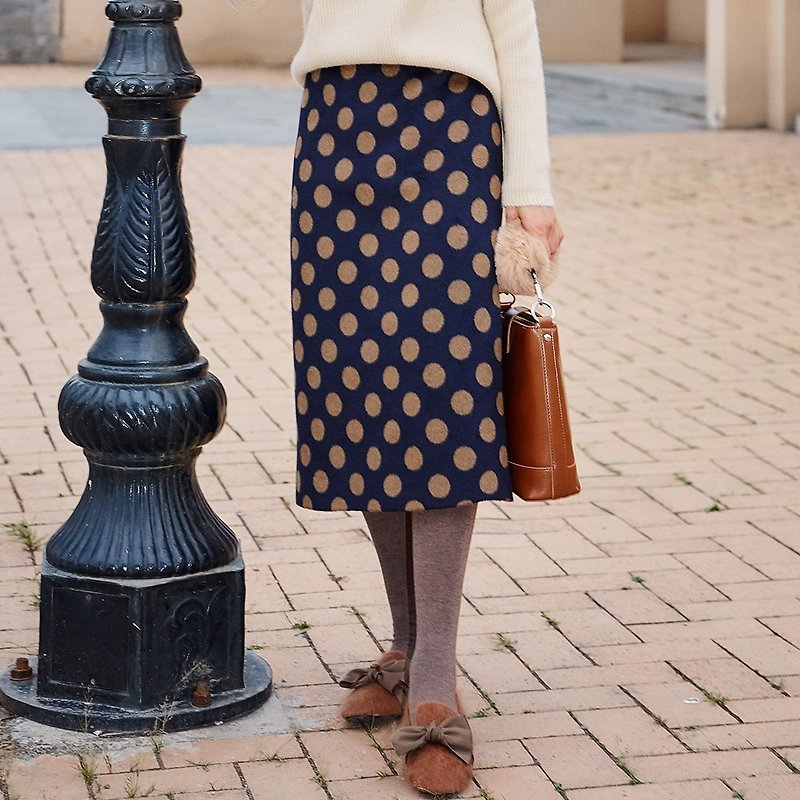 [Multiple folds] 2019 women wear a polka-dot straight long skirt YFD81385 - กระโปรง - เส้นใยสังเคราะห์ สีน้ำเงิน
