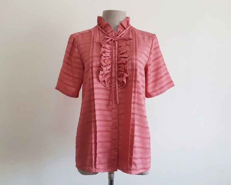 Small Vintage Pink Ruffle Collar Blouse Womens Bow Tie Top Short Sleeve Blouse S - 女上衣/長袖上衣 - 聚酯纖維 粉紅色