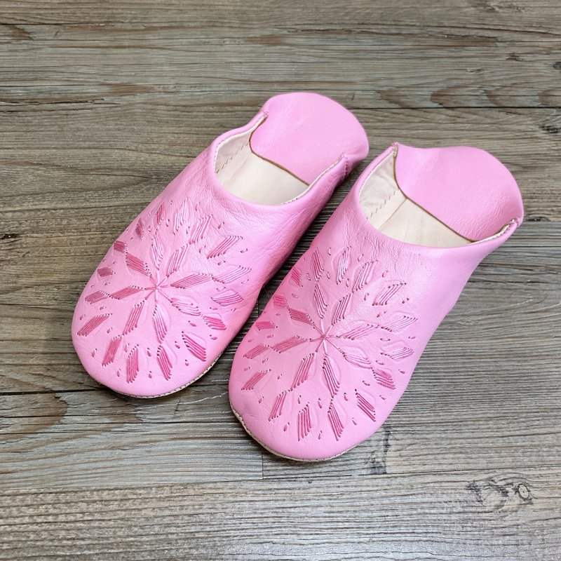 摩洛哥 babouche 室內拖鞋 極簡花磚刺繡 粉 - 室內拖鞋 - 真皮 粉紅色