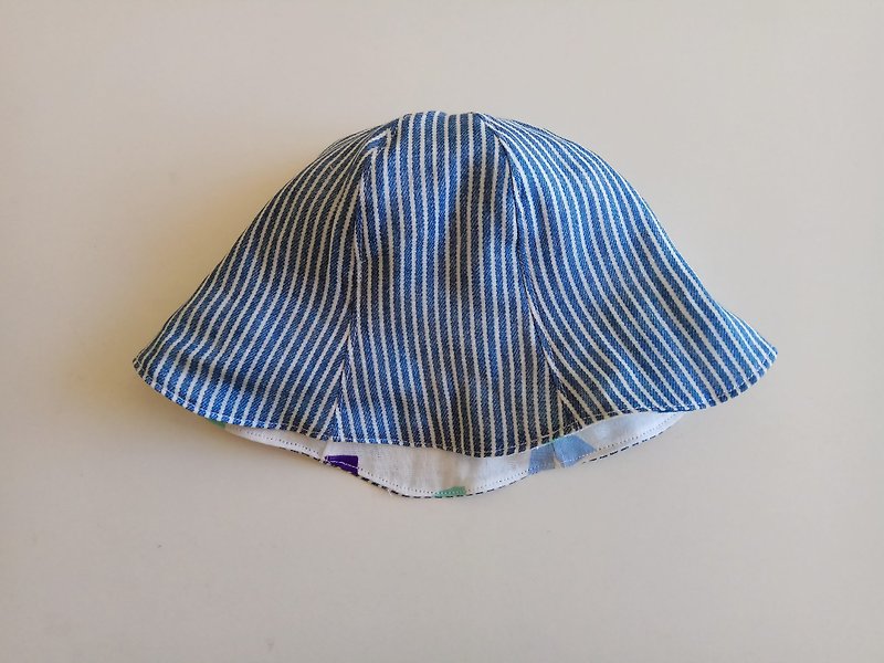 線條 日本綿紗布 雙面花朵軟帽 彌月禮物  漁夫帽  嬰兒帽 - 圍兜/口水巾 - 棉．麻 藍色