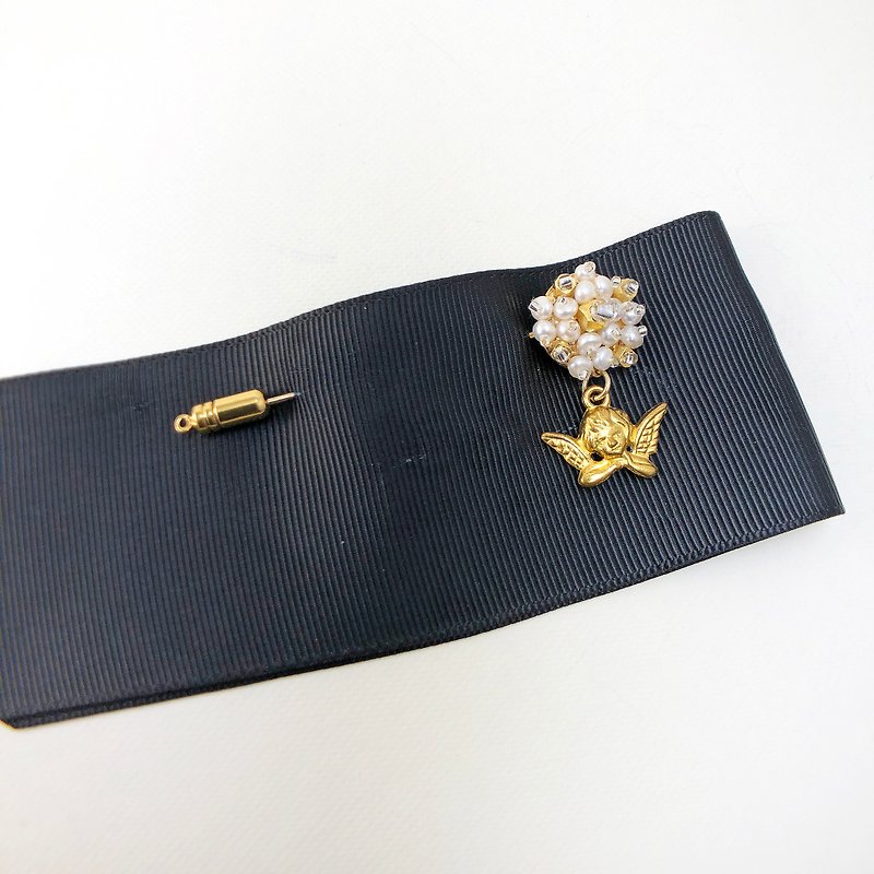 Elegant Japanese Style Pearl Brooch【Wedding 】Valentines Day Gift【Birthday Gift】 - เข็มกลัด - ไข่มุก สีทอง