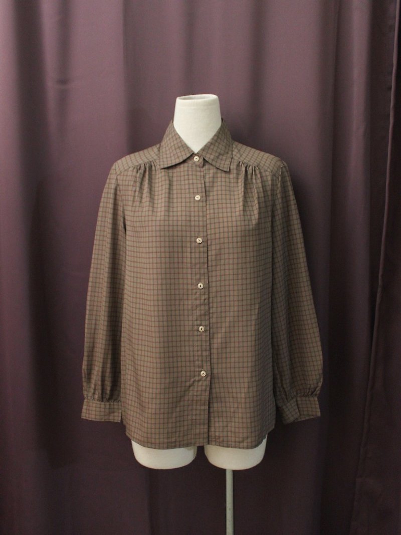 Vintage Japanese system elegant geometric lattice plaid brown green loose long-sleeved vintage shirt - เสื้อเชิ้ตผู้หญิง - เส้นใยสังเคราะห์ สีเขียว