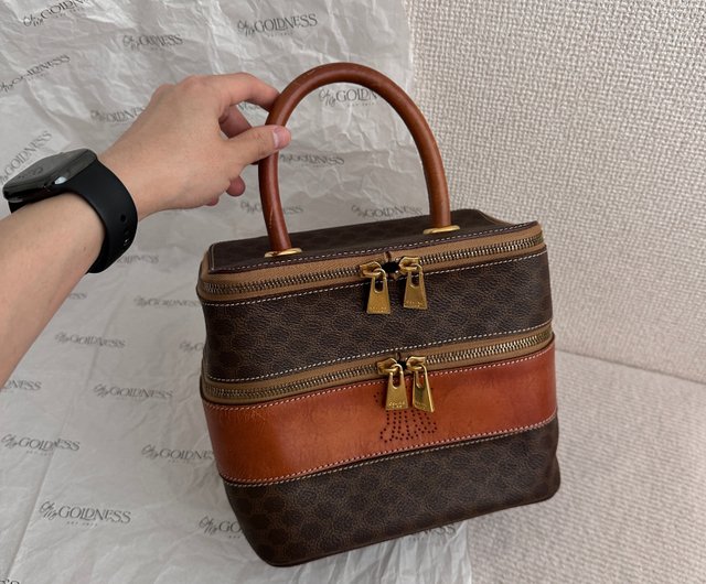 CELINE　バニティバッグ CELINE マカダム柄ブラゾン刻印バニティ2WAYバッグ