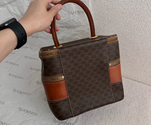 CELINE　バニティバッグ 90年代のセリーヌのロングチェーン付きミニハンドバッグバニティ