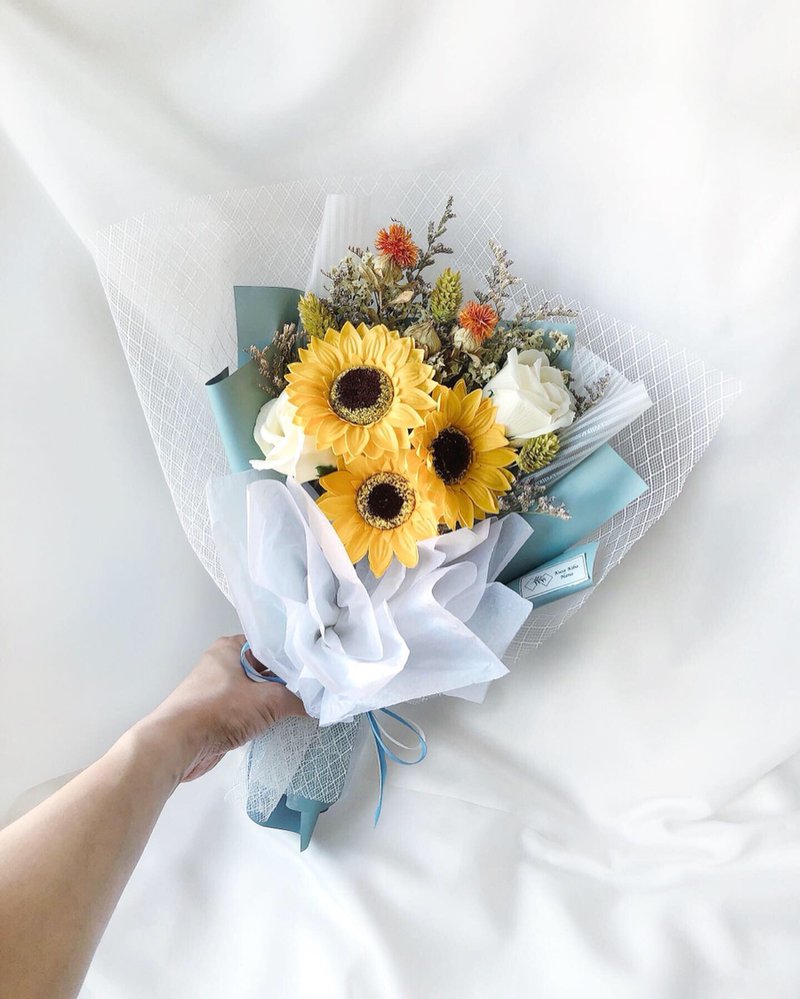 Sunflower Dried Bouquet Sun Flower Fragrance Bouquet - ช่อดอกไม้แห้ง - พืช/ดอกไม้ หลากหลายสี