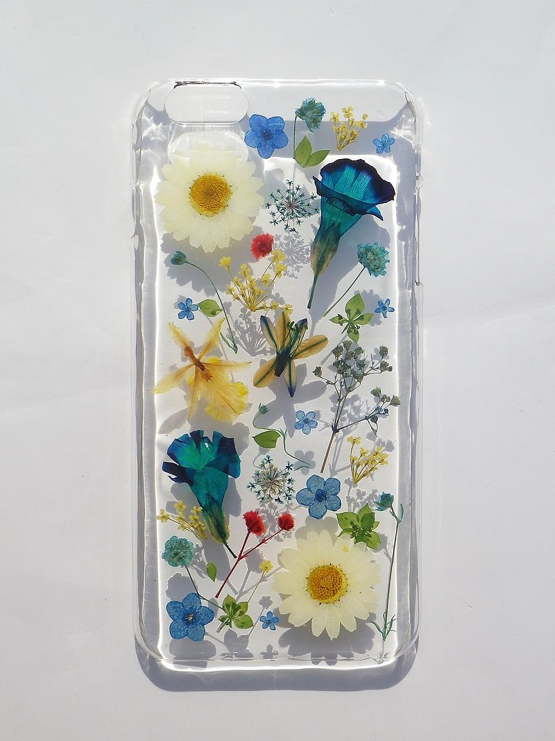 Pressed flower phone case, Handmade phone case, iphone 6 plus and 6S plus, Blue Color - เคส/ซองมือถือ - พลาสติก สีน้ำเงิน