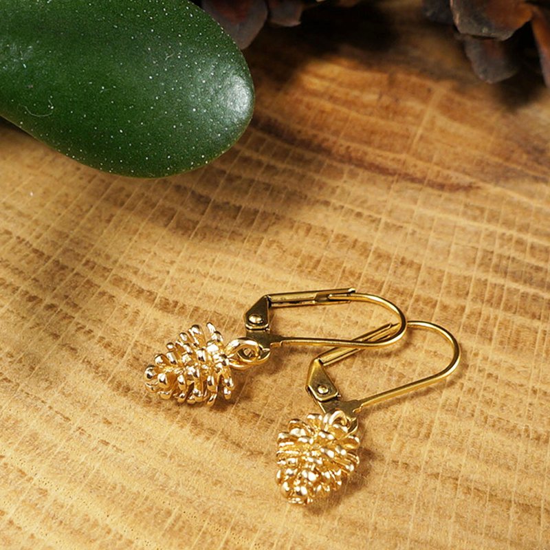 Golden Pine Cone Earrings Forest Woodland Botanical Dangle Drop Earrings Jewelry - 耳環/耳夾/耳骨夾 - 其他金屬 金色