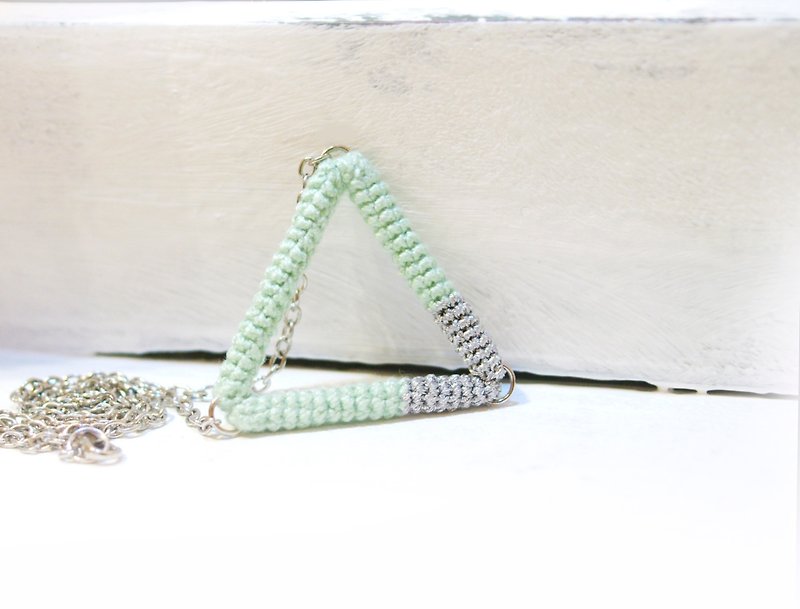 Minimalist Triangle Necklace Mint Silver - สร้อยคอ - งานปัก สีเขียว