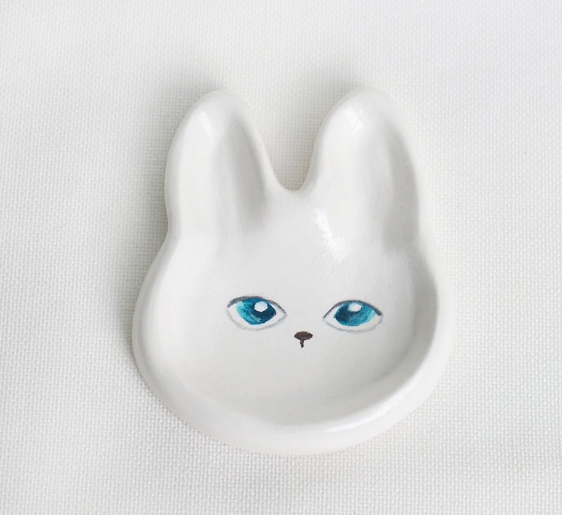 Rabbit storage dish / ornaments / small dishes / exchange gifts - Storage - Clay White