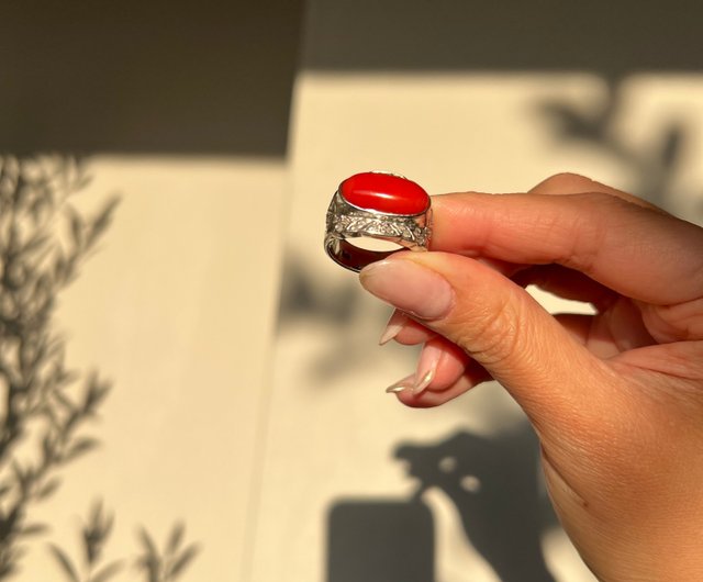 日本産赤珊瑚（OX血珊瑚）とダイヤモンドのリング（18Kホワイトゴールド） - ショップ BOITE LAQUE リング・指輪 - Pinkoi
