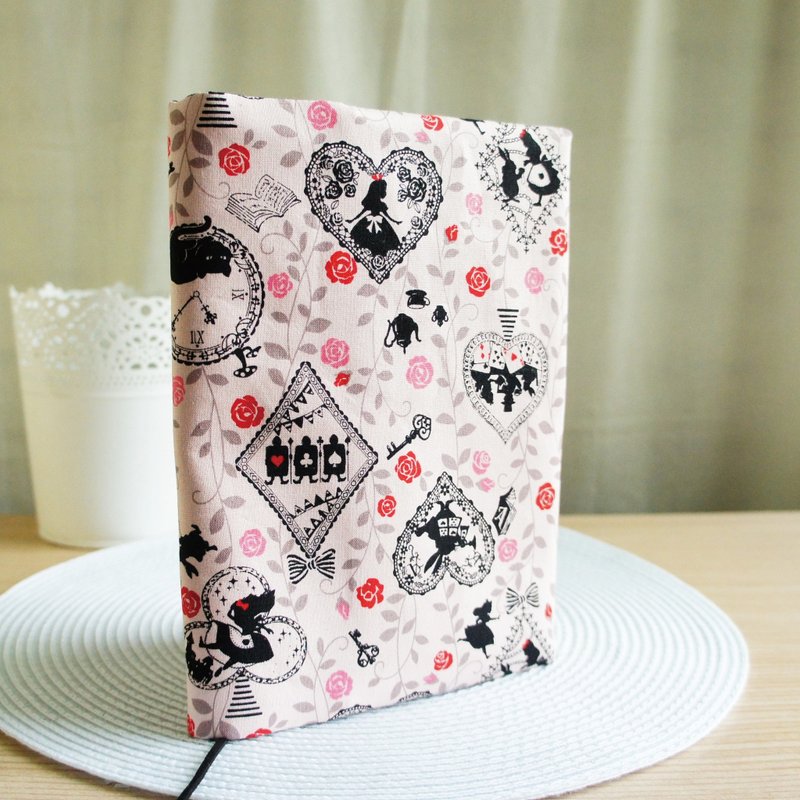 Lovely日本布【剪影愛麗絲媽媽手冊布書衣、粉橘】25K日誌A5手帳 - 書衣/書套 - 棉．麻 粉紅色