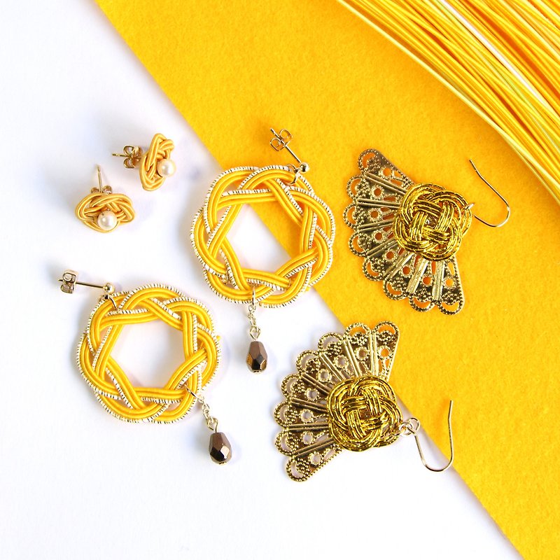 Goody Bag / yellow / japanese style pierce earring / mizuhiki / japan - ต่างหู - ผ้าไหม สีเหลือง