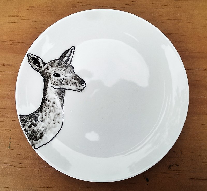 森林小夥伴系列 Dear Deer母鹿瓷盤 點心盤-中18cm - 碟子/醬料碟 - 瓷 黑色