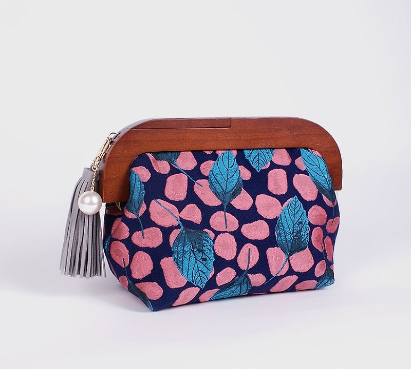Dreamer wood frame clutch pouch - กระเป๋าแมสเซนเจอร์ - ไม้ สีม่วง