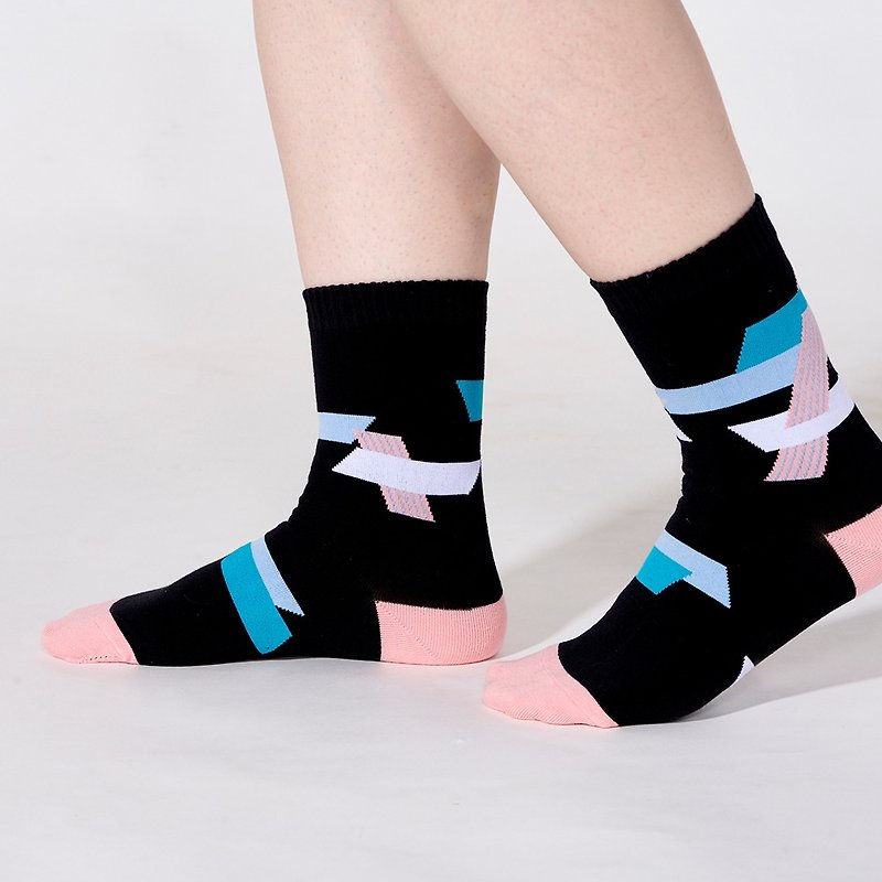 Multiverse 3:4 /black/ socks - ถุงเท้า - ผ้าฝ้าย/ผ้าลินิน สีดำ