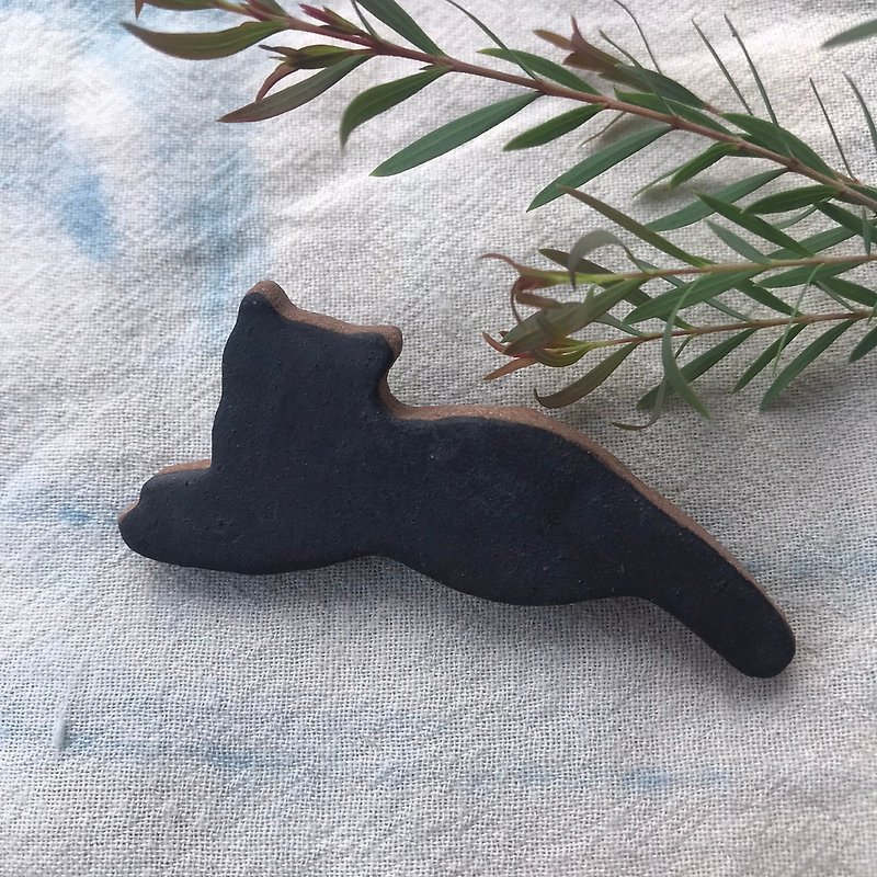 Black Cat  / ceramic brooch / handmade