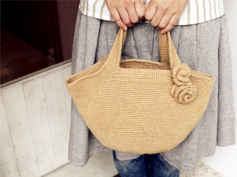 [As] a good day hand woven twine flowers Tote - กระเป๋าถือ - วัสดุอื่นๆ หลากหลายสี