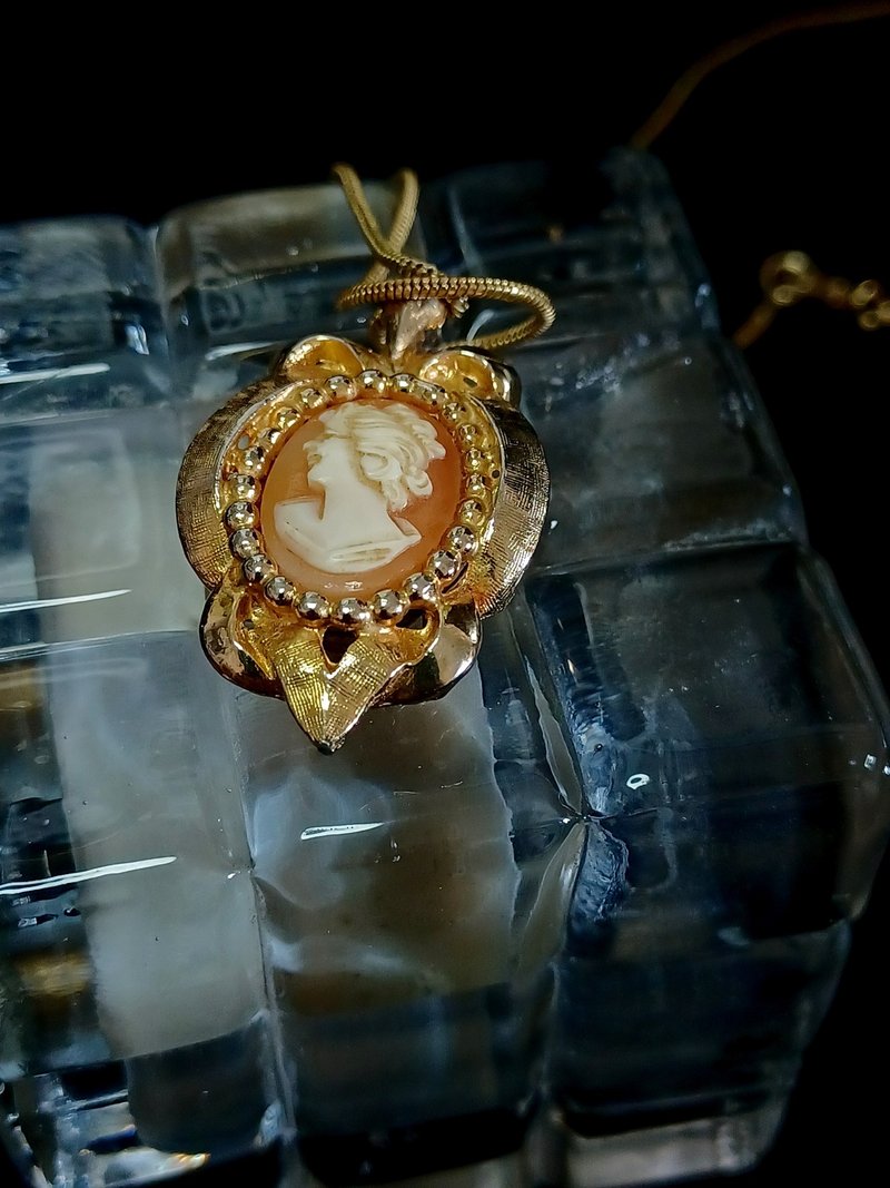 vintage jewelry HYDE PARK 浮雕女神機械懷錶 項鍊  1600元 - 項鍊 - 其他金屬 