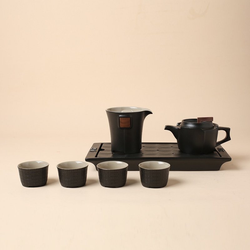 【LU Bao LOHAS】Che Kai Winning Tea Gift One Pot, One Sea and Four Cups with Tea Tray - Teapots & Teacups - Pottery Black