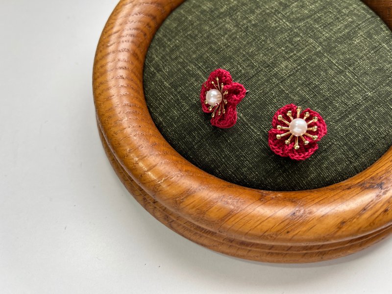 Hand crochet flower earrings. red plum - Earrings & Clip-ons - Cotton & Hemp Red