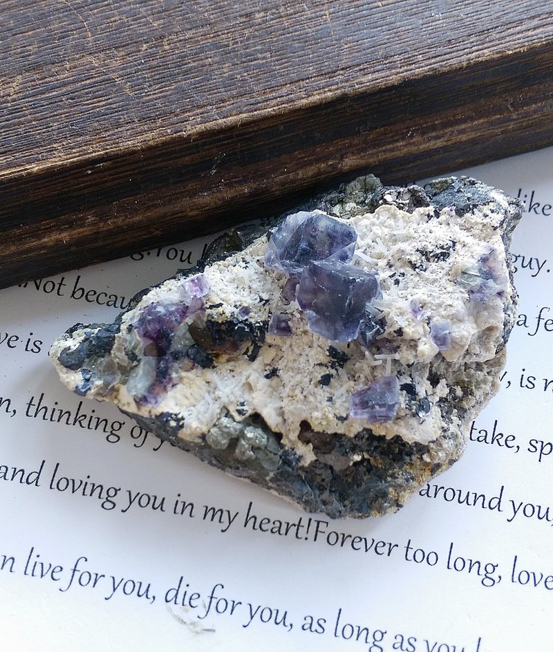 Fluorite  內蒙產地  幻影螢石 水晶共生 天然礦石 原礦 - 擺飾/家飾品 - 其他材質 