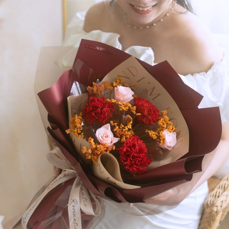 永生康乃馨簡約質感母親節花束 紅色康乃馨 粉玫瑰花束 - 乾燥花/永生花 - 植物．花 多色