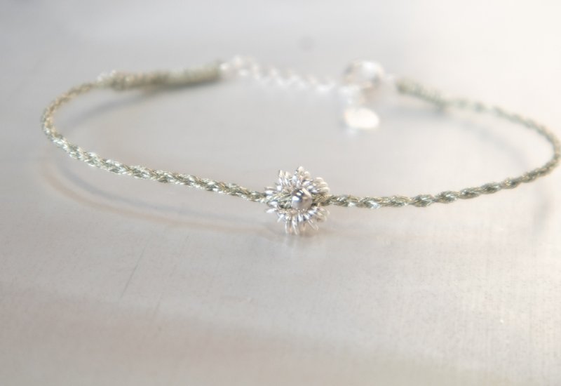 925 sterling silver daisy-hand-woven-lucky bracelet-light golden green - สร้อยข้อมือ - เงินแท้ สีเขียว