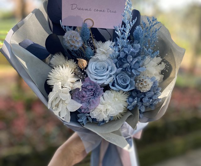 Dried flowers without withering] Blue, white and gray texture natural wind  bouquet - Shop Amanda Floral Design Other - Pinkoi