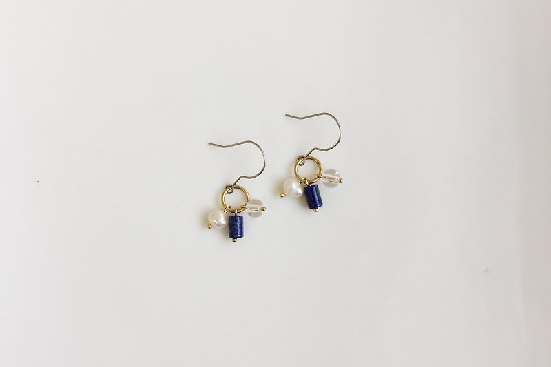 Blue Angel natural stone brass earrings - ต่างหู - เครื่องเพชรพลอย สีน้ำเงิน