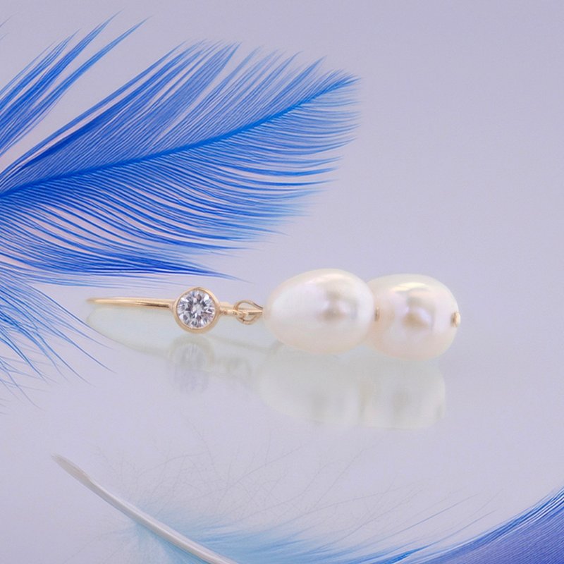 Pearl and Cubic Zirconia Earrings / 14kgf - Earrings & Clip-ons - Pearl White