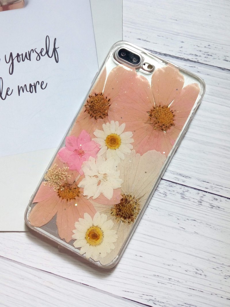Pressed flower phone case, Handmade phone case, iPhone 7 plus, iPhone 8 plus - เคส/ซองมือถือ - เรซิน สึชมพู