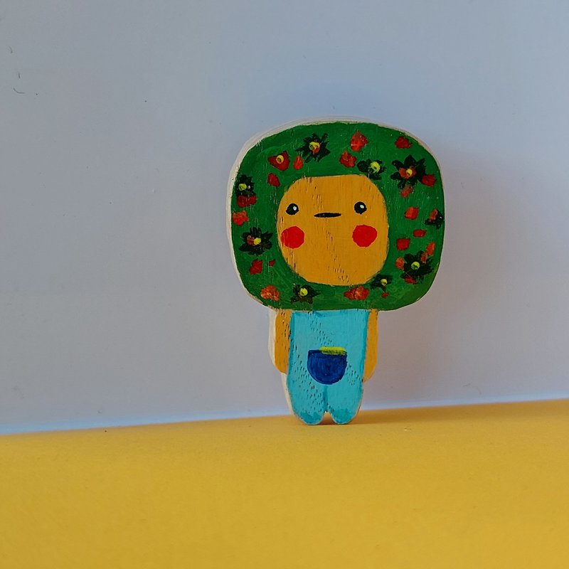 Hand-carved/painted wooden brooch -- smol head