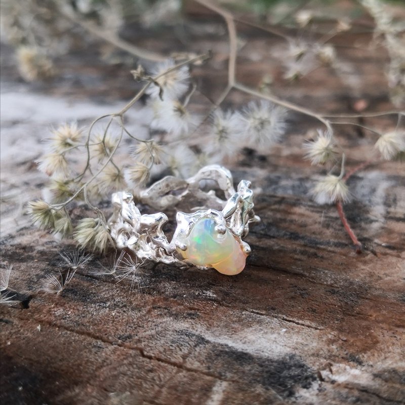 Natural African Opal Silver- Coral Reef Organic Shape - Hand Engraved - แหวนทั่วไป - เครื่องประดับพลอย สีเงิน