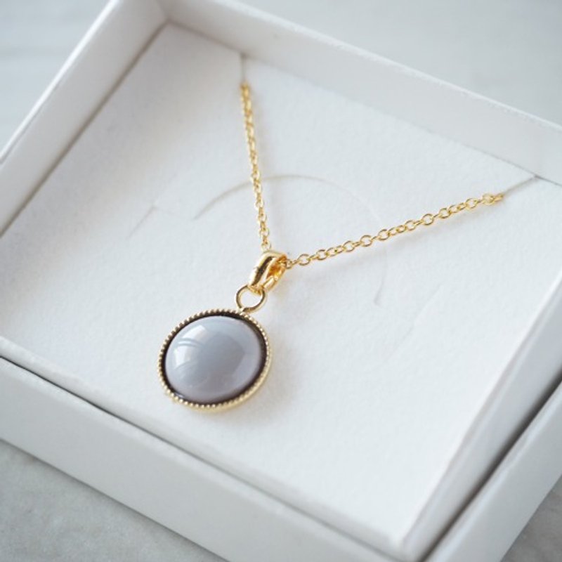 Cloisonne Mini Circle Necklace ~ gray ~