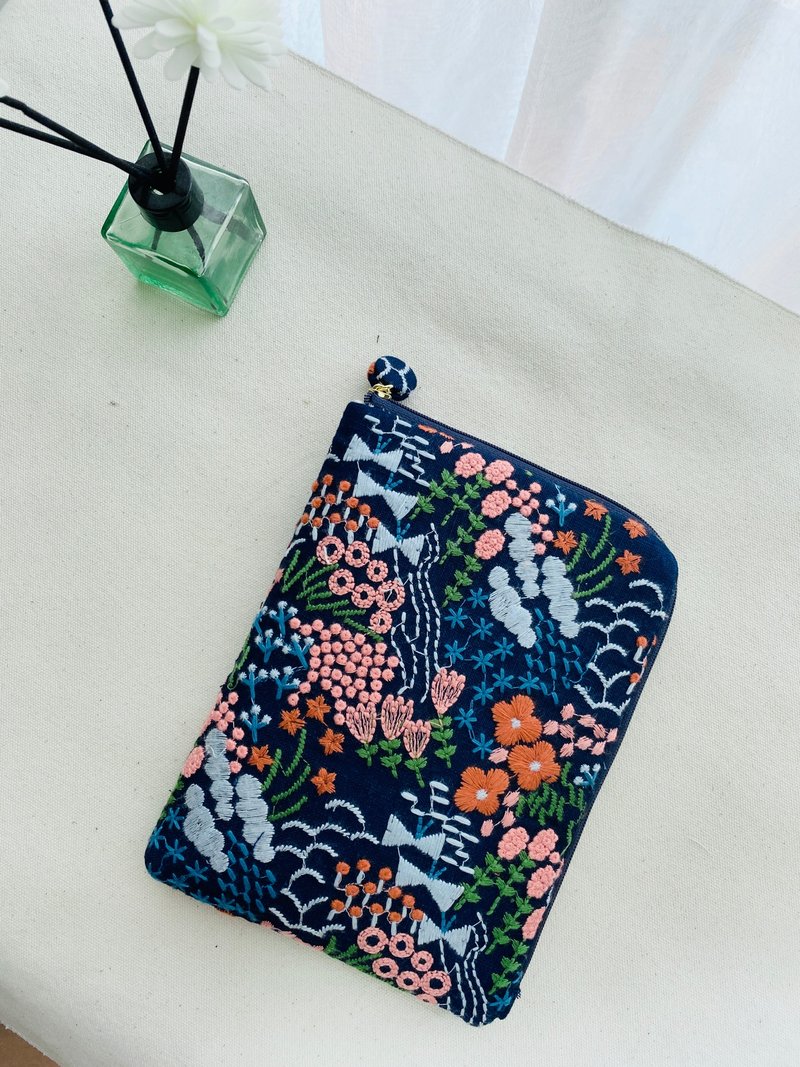 Embroidery craft waterproof and drop-proof kobo e-book protective cover mooink laptop bag customized size - เคสแท็บเล็ต - ผ้าฝ้าย/ผ้าลินิน สีน้ำเงิน