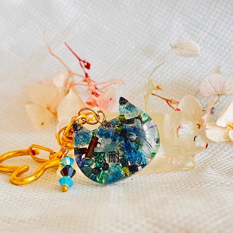 貓咪吊飾 吊飾 寵物紀念品 樹脂滴膠客製品 - 吊飾/掛飾 - 樹脂 多色
