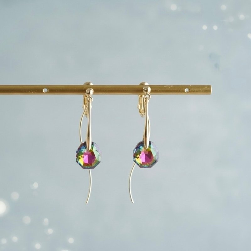 【秋冬の装いを彩る一粒】揺れる一粒イヤリングゴールド/シルバー　秋冬イヤリング - 耳環/耳夾/耳骨夾 - 其他金屬 綠色