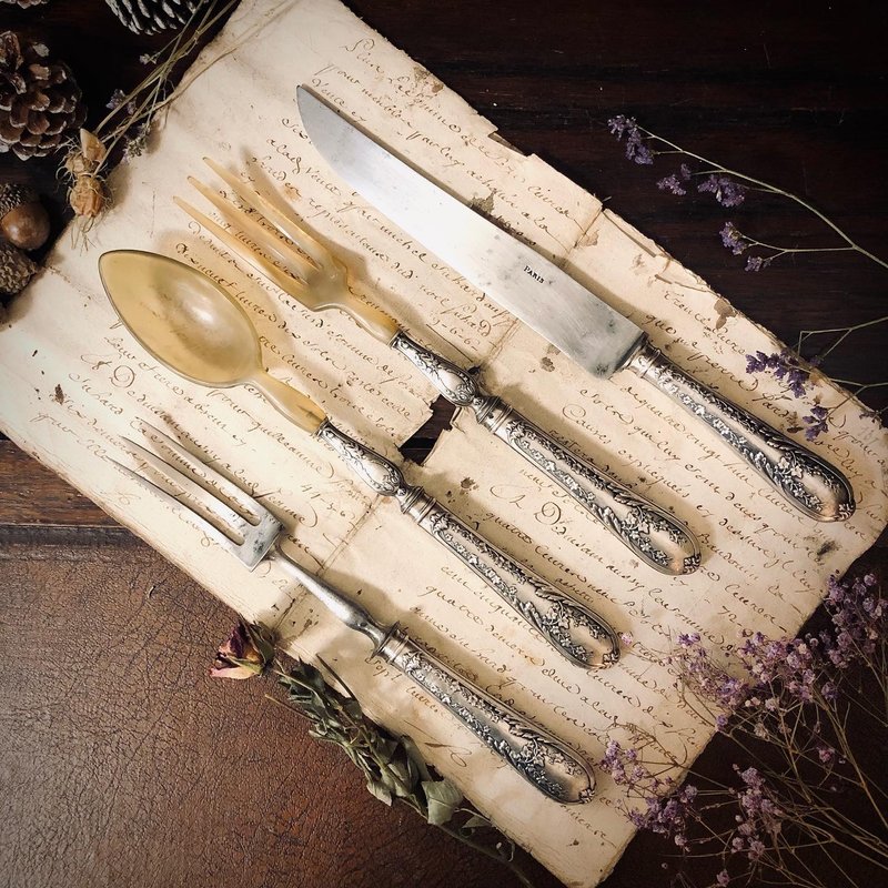 法國Art Nouveau餐宴大型雕花純銀柄4件盒裝餐具組 - 餐具/刀叉湯匙 - 純銀 銀色