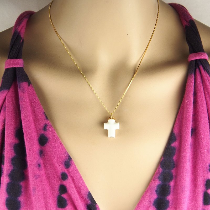 Small cross golden fragrance bottle - Necklaces - Pottery 