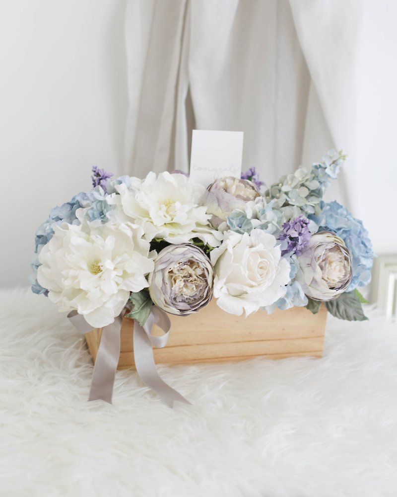 MY BABY BLUE Dining Table Flower Pot Handmade Paper Flowers - ของวางตกแต่ง - กระดาษ สีน้ำเงิน