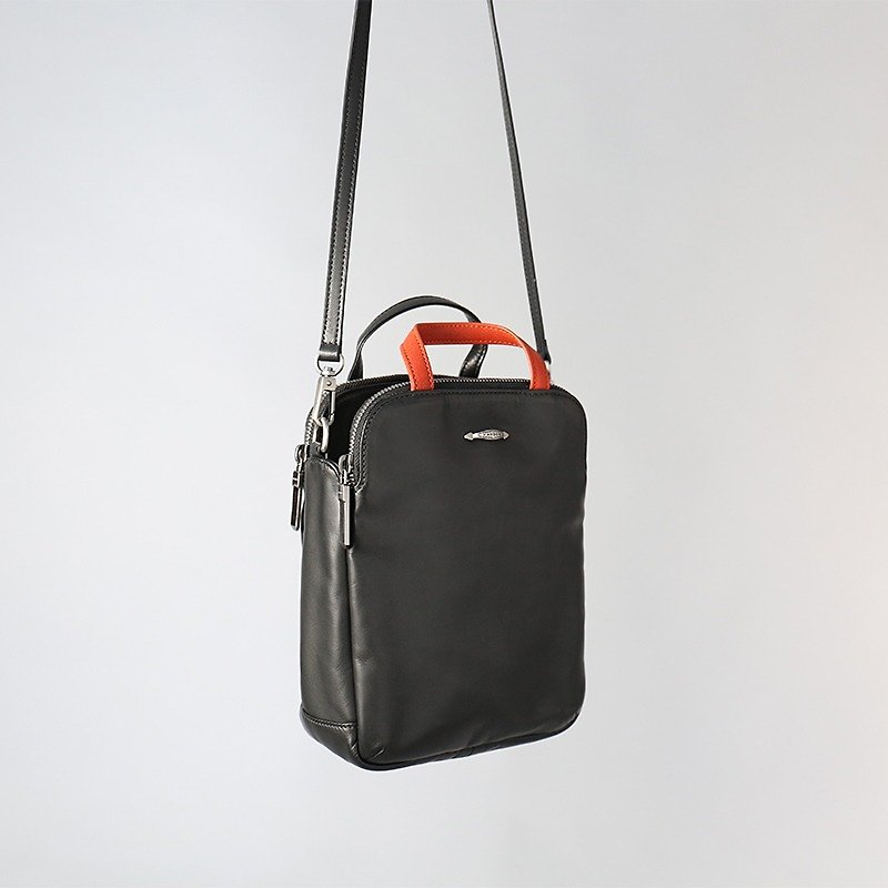 Speakeasy washed sheepskin mini shoulder bag - Black x Orange - กระเป๋าแมสเซนเจอร์ - หนังแท้ สีดำ