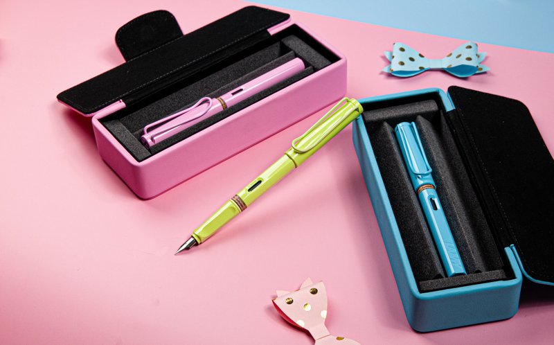 [Free laser engraving] LAMY Leather Pen Case/SAFARI Series-Spring Green (Multiple Choices) - ปากกาหมึกซึม - พลาสติก สีเขียว